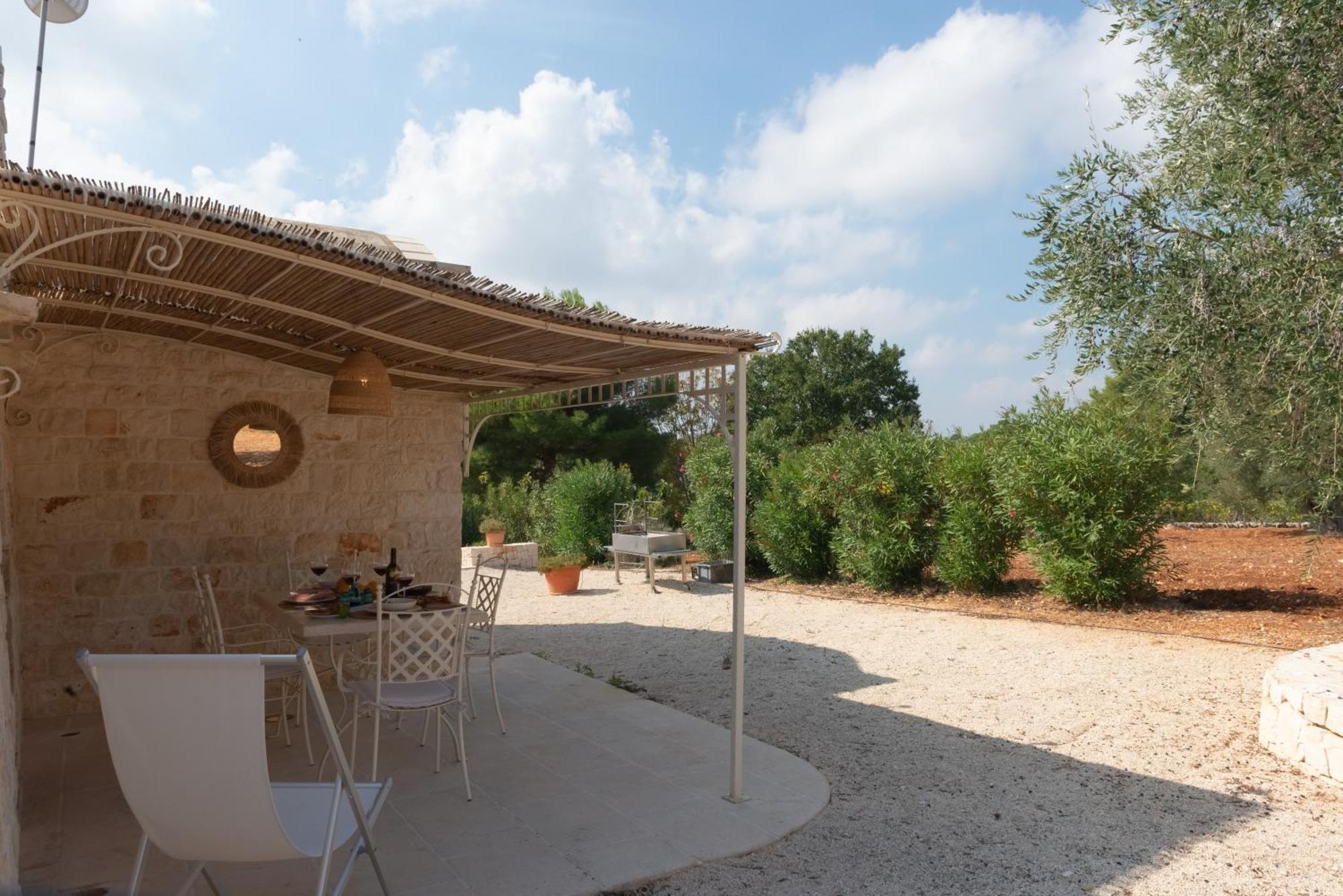 الشقق الفندقية أوستونيفي  Trulli Vules الغرفة الصورة